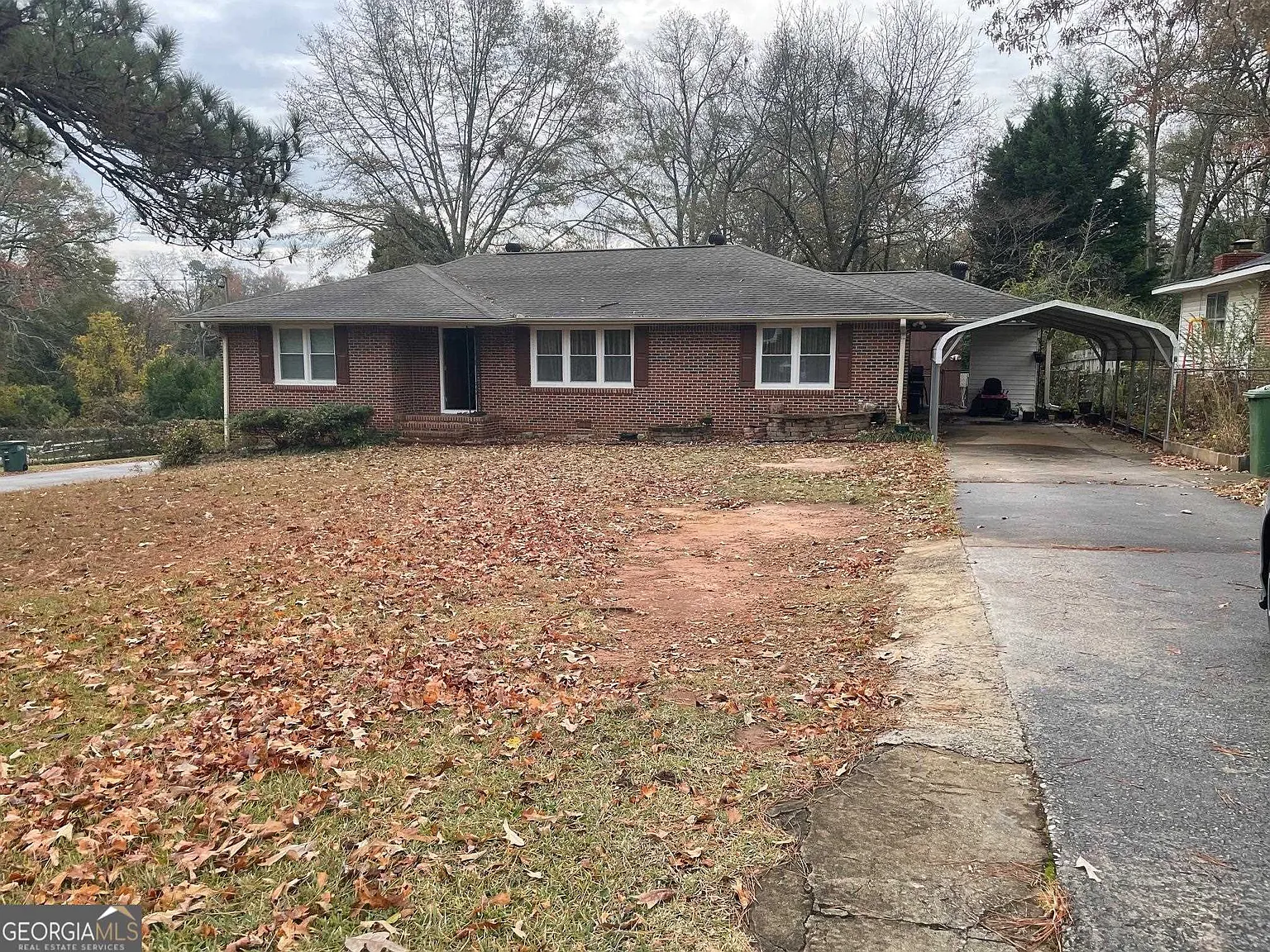 300 Mobley St photo 1