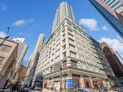 100 E Huron St APT 1806, Chicago, IL, 60611
