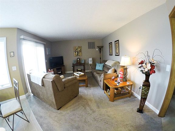 4th image of 150 Dones Ln