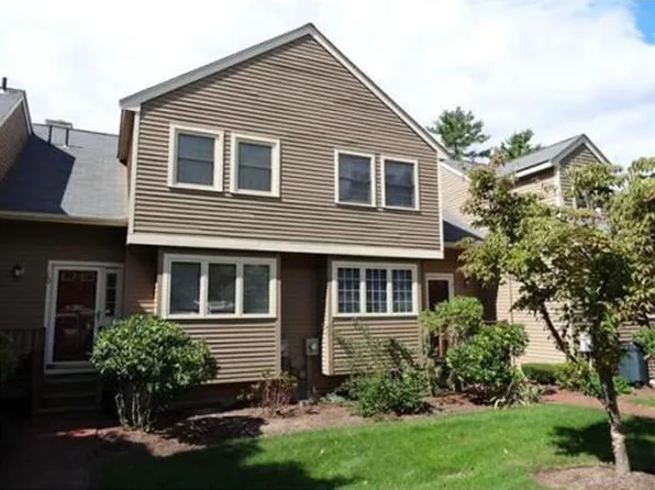 10 Rosewood Ln, Hopkinton, MA 01748