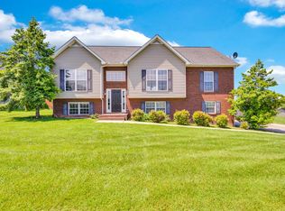 1964 Clemmons Rd, Cookeville, TN 38501