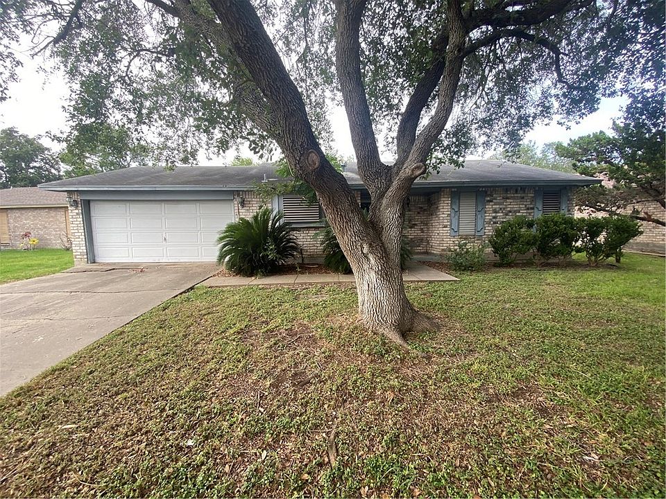 1st image of 3710 Mendenhall Dr