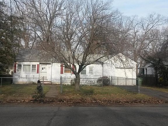 3rd image of 409 14th St