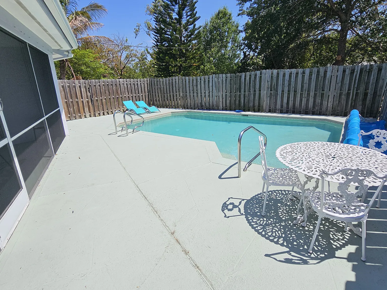 4010 Outer Dr — Photo 2