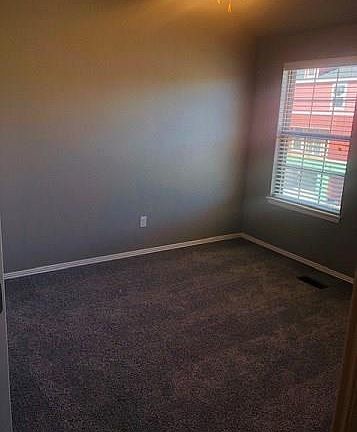 4th image of 2817 W Blackstone Xing