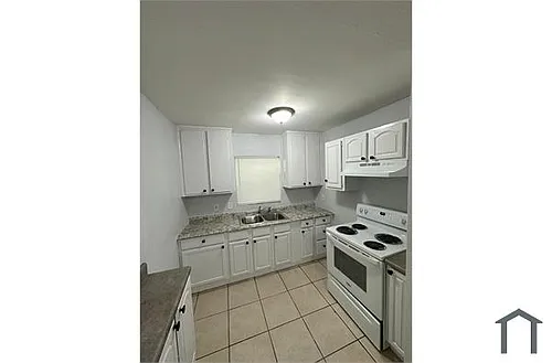 1109 W 20th St Photo 1