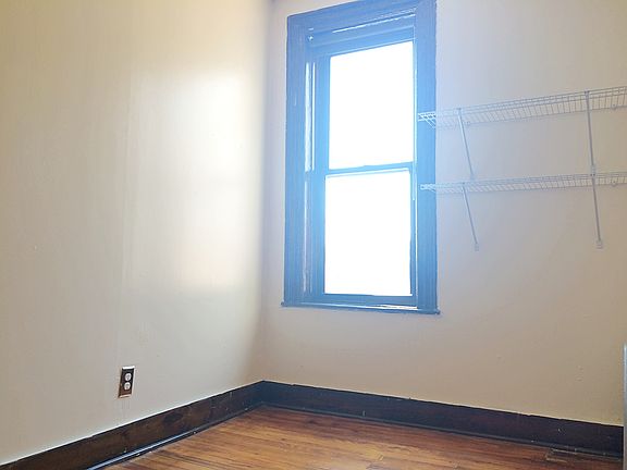 3rd image of 327 Bedford Ave APT 2F