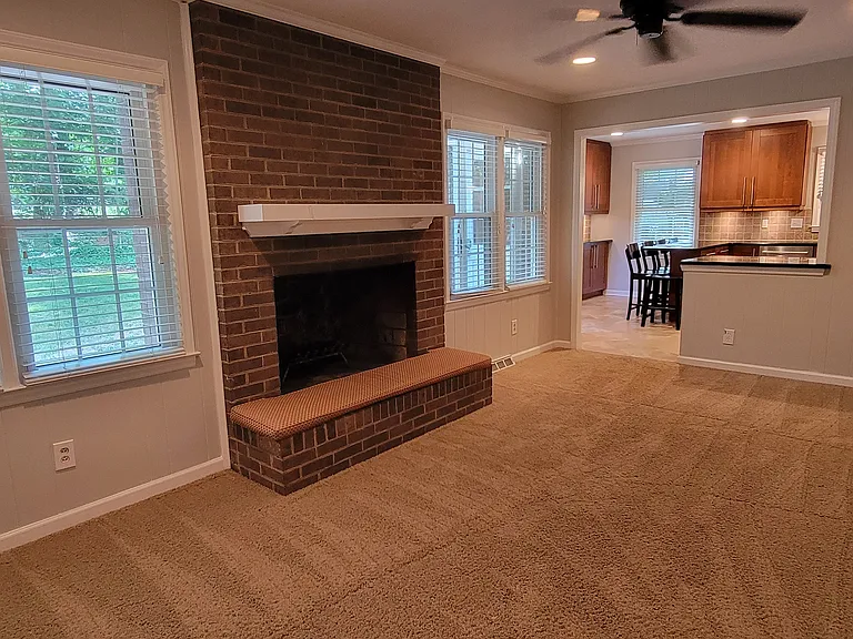 1318 Beechdale Dr — Photo 28