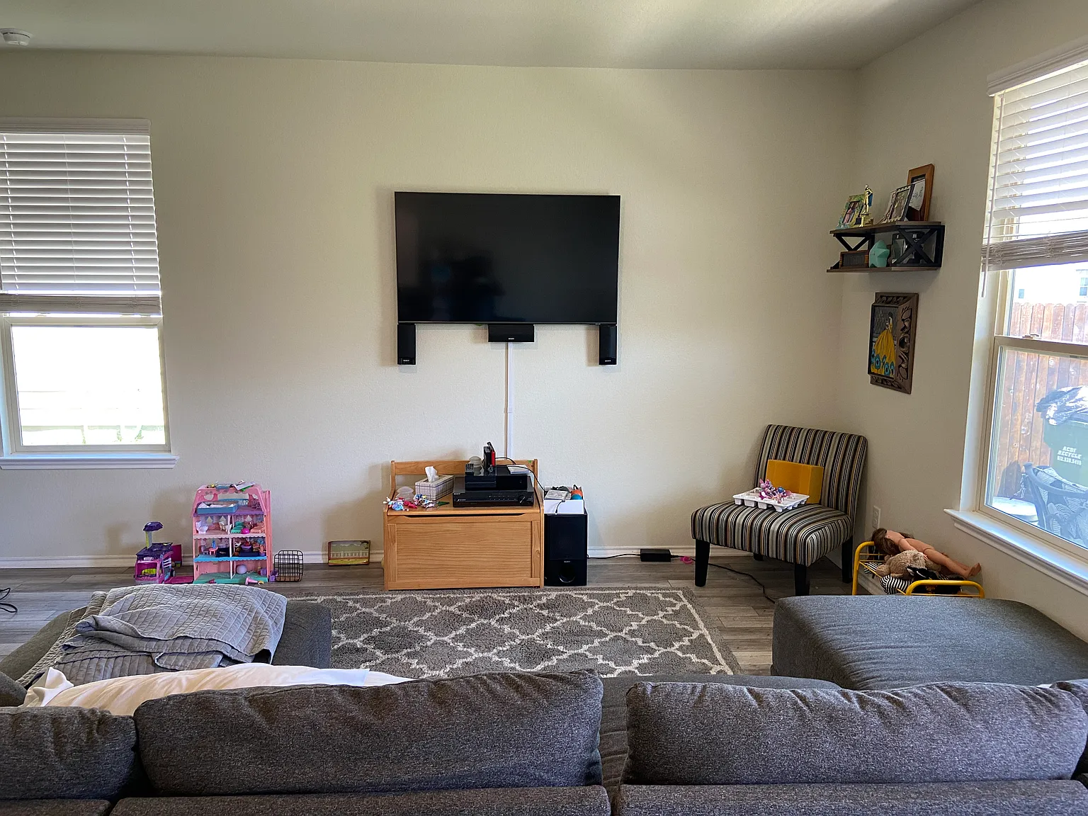3 bed, 2.5 bath, 1625 sqft, $1,900 — Photo 3