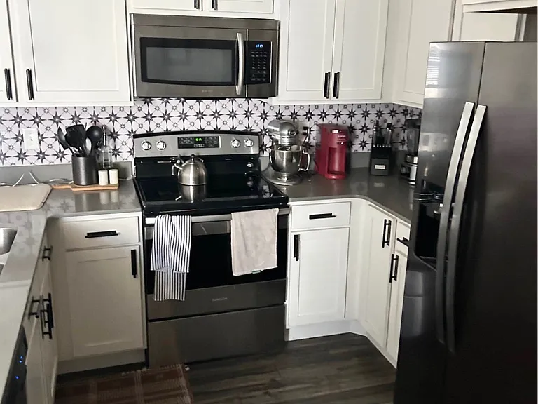 85 W Silver Springs Dr — Photo 4