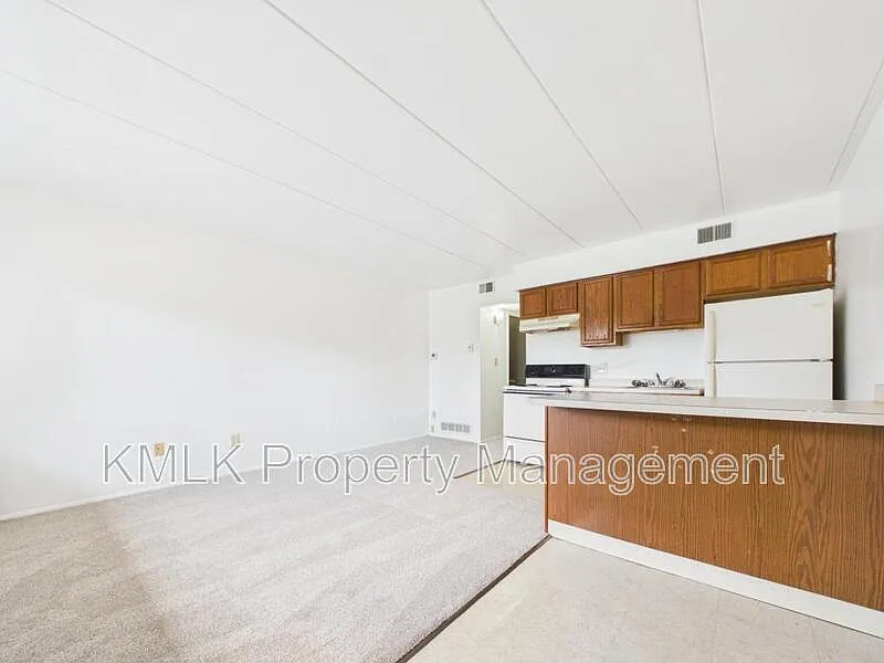 1 bed, 1.0 bath, 600 sqft, $750 — Photo 2
