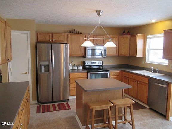 5th image of 7725 Glenmore Dr