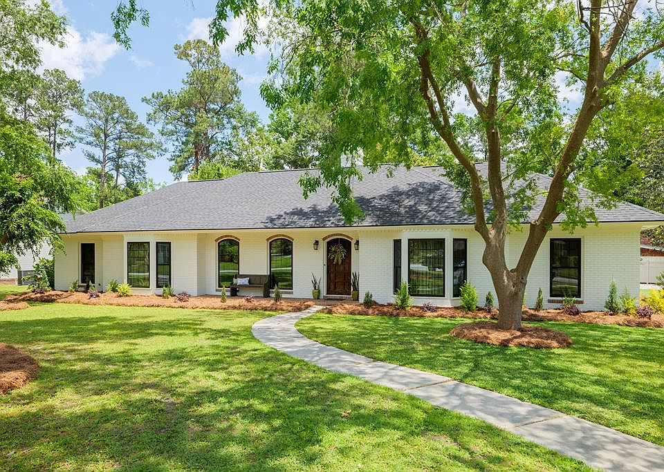 1st image of 2608 Green Meadow Dr