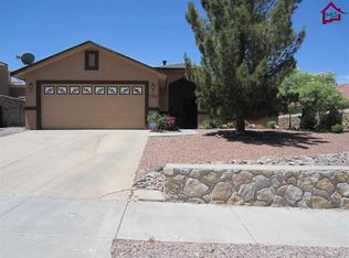 710 Canyon Point Rd, Las Cruces, NM 88011