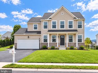 18 McIntosh Ln, Aspers, PA 17304