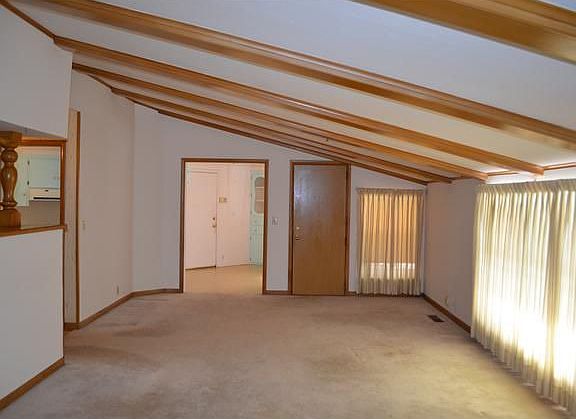 4th image of 636 Kingston Dr
