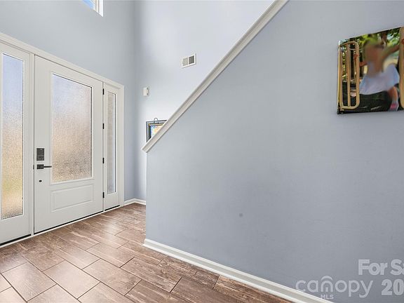 5th image of 3304 Brackhill St