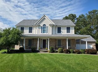 365 Meadow Dr, Buffalo, NY 14224