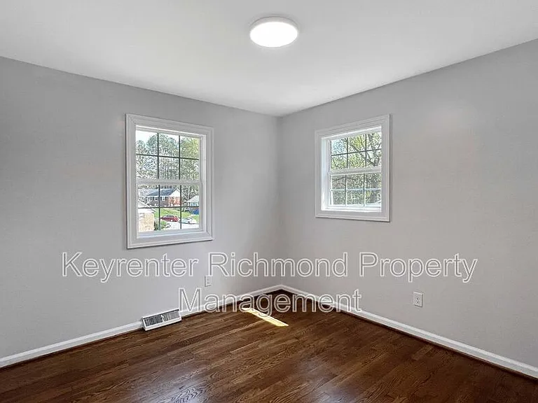 2704 Susten Ct — Photo 19