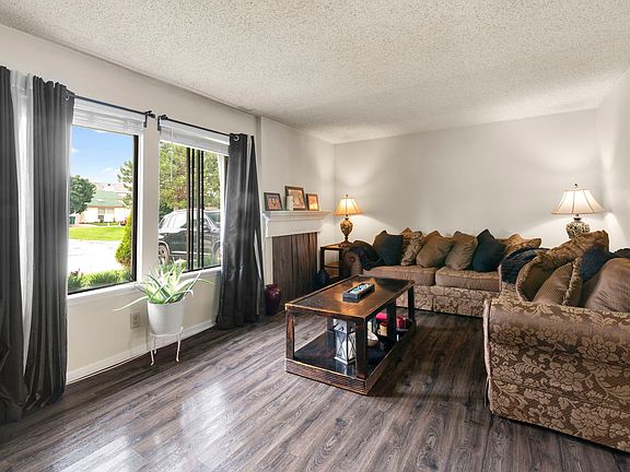 3rd image of 514 Gardiner Ct