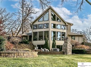 9130 Woolworth Ave, Omaha, NE 68124