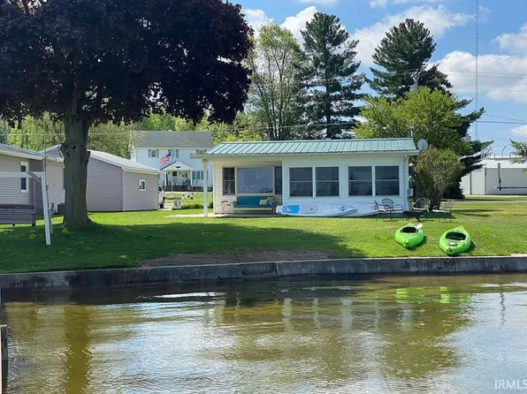 5148 W Shore Dr, Bremen, IN 46506