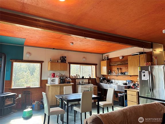 5th image of 79 Bench Creek Road