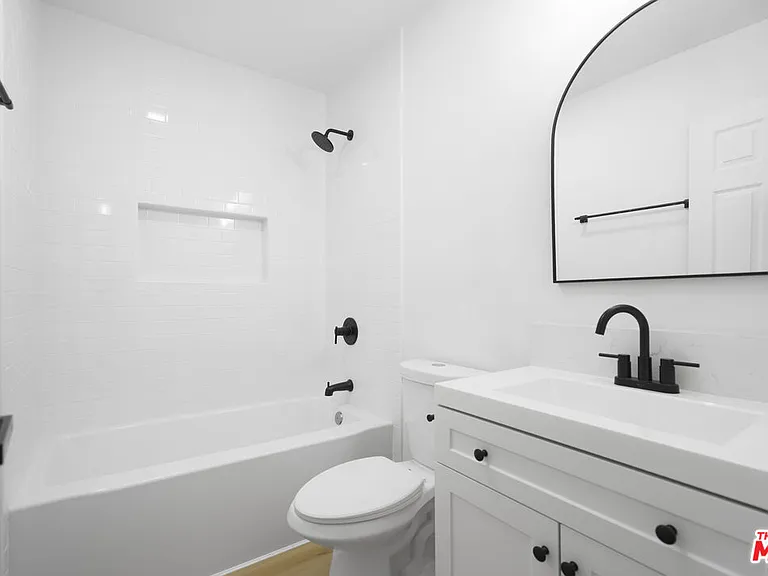 4555 Acacia Ave — Photo 16