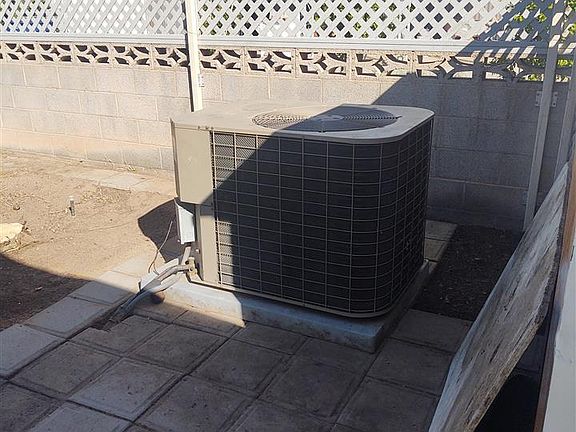 4th image of 2464 W Del Plata Ln