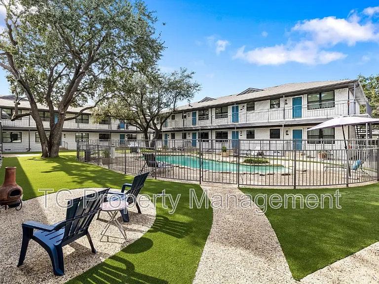 3921 Inwood Rd #2015 — Photo 11