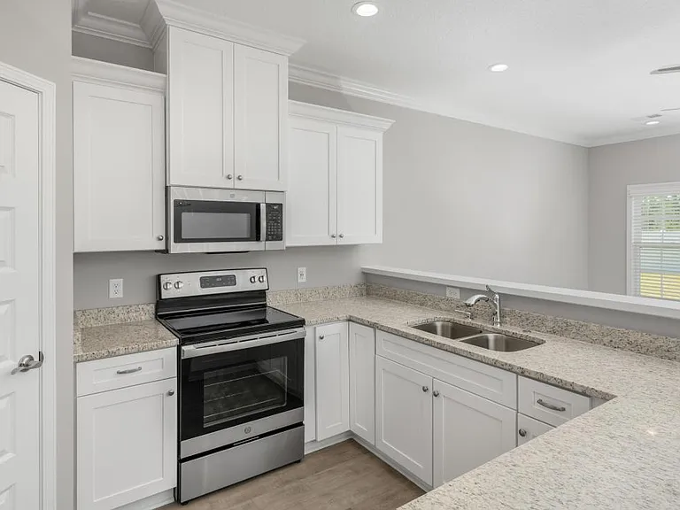 326 The Villas Way — Photo 15