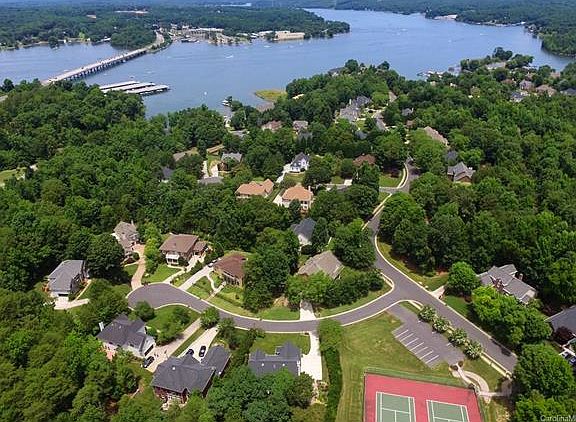 2nd image of 15805 Riverdowns Ct