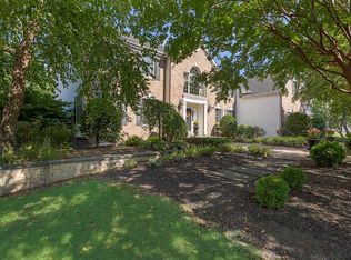 18 Millennium Dr, Columbus, NJ 08022