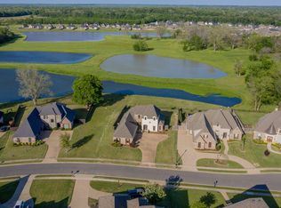 243 Piccadilly Cir, Bossier City, LA 71111