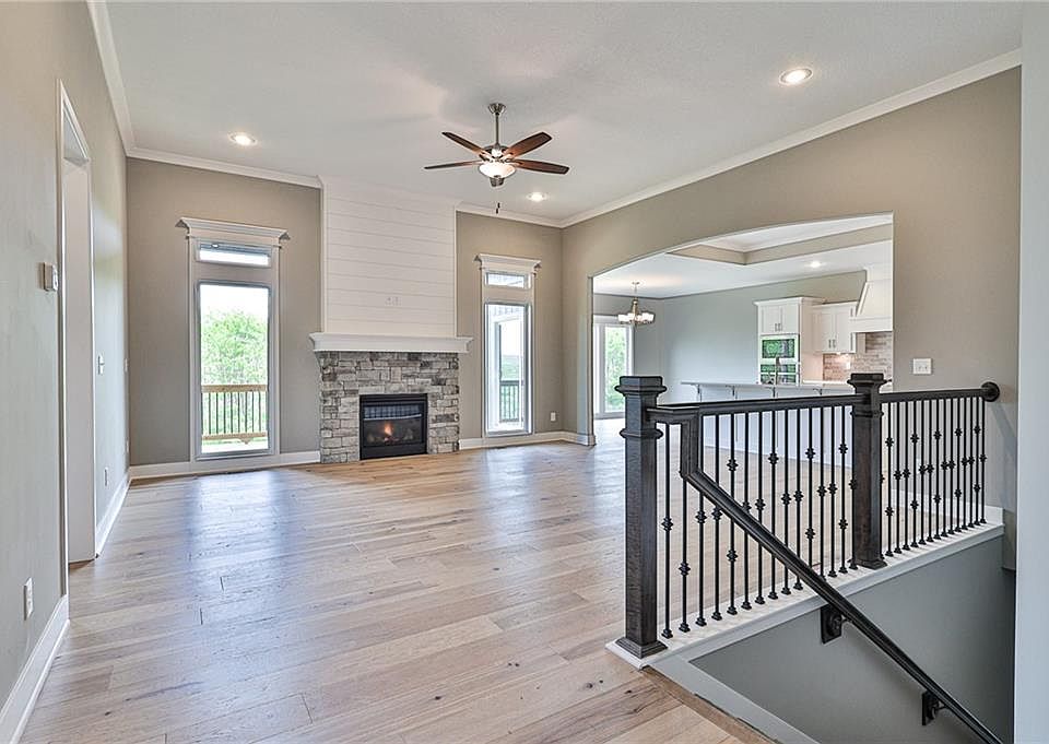 10322 N Winchester Ave, Kansas City, MO 64156 | Zillow