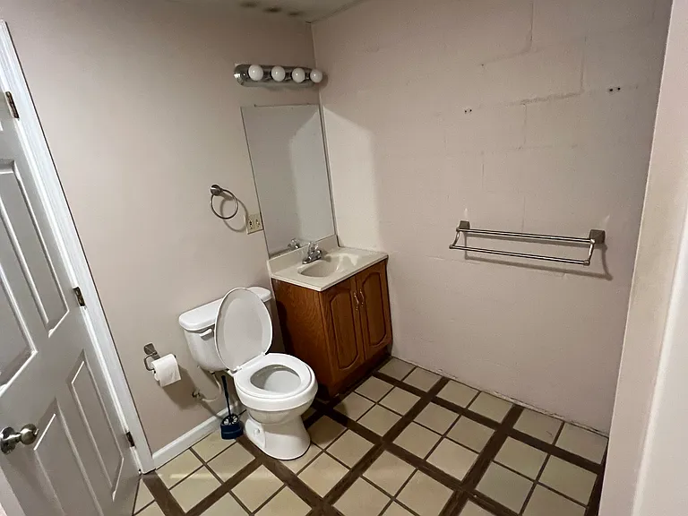 121 David St #205 — Photo 3