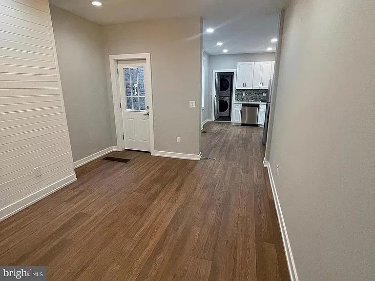 168 Green Ln #1 — Photo 10