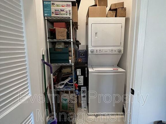 5th image of 1426 Bainbridge St #3