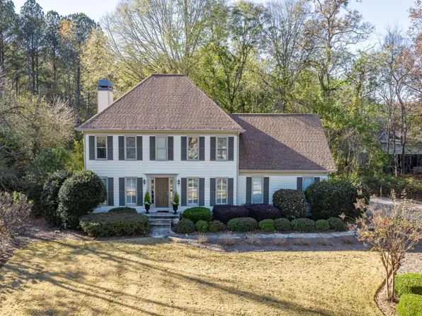 1031 Fernwood Dr, Bogart, GA 30622