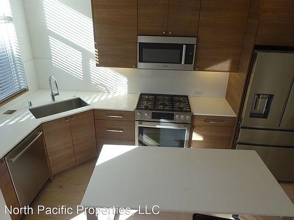 3rd image of 112 27th Ave E Unit B
