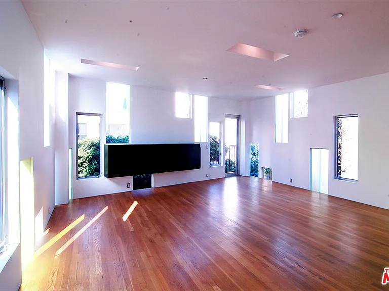 116 Pacific Ave — Photo 10