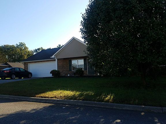 3rd image of 800 Carter View Ln
