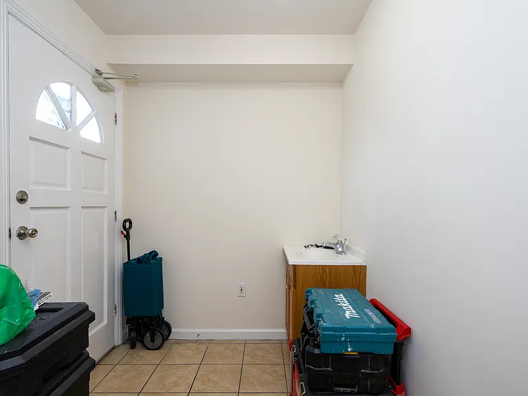 481 Monterey Blvd #A — Photo 17