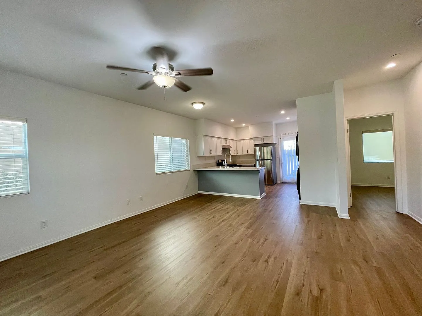 Gorgeous Modern 2 Bedroom 2 Bathroom in El Cajon! — Photo 2
