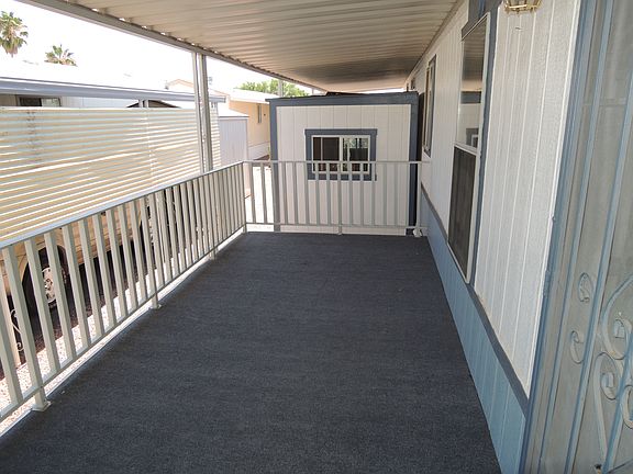 Large front porch/shed 