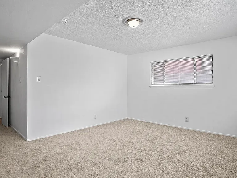 Morningside Cir — Photo 16