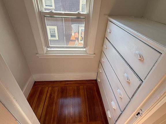4th image of 36 Mayfield St Floor 2