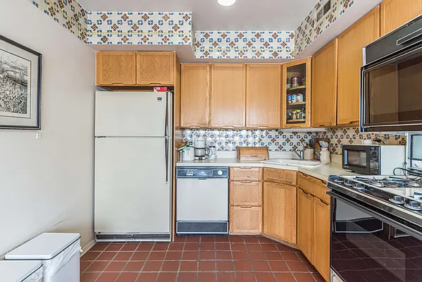 Sold by Century 21 Marciano | media 51