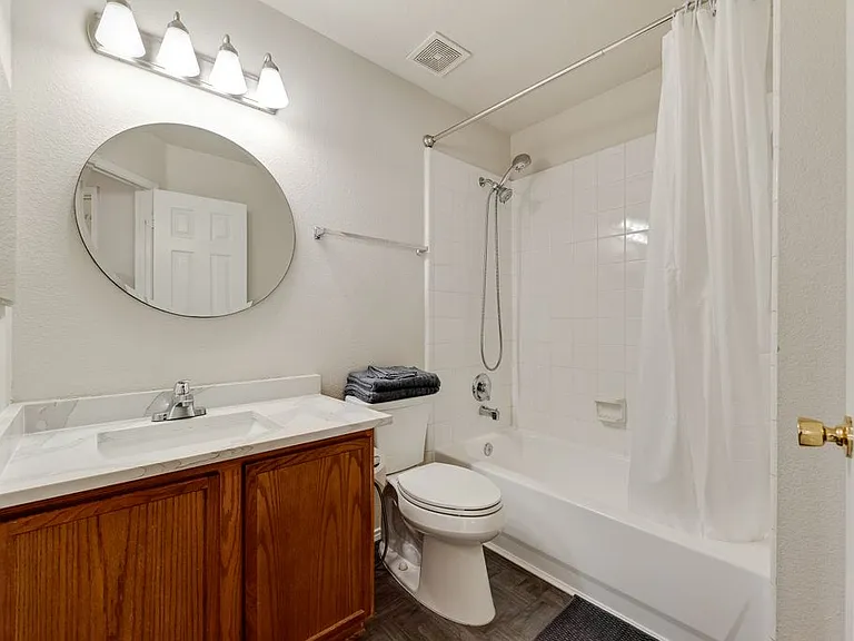 1421 Laurel Hall Ln — Photo 18