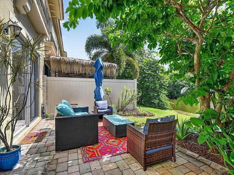112 Monterey Bay Dr — Photo 54